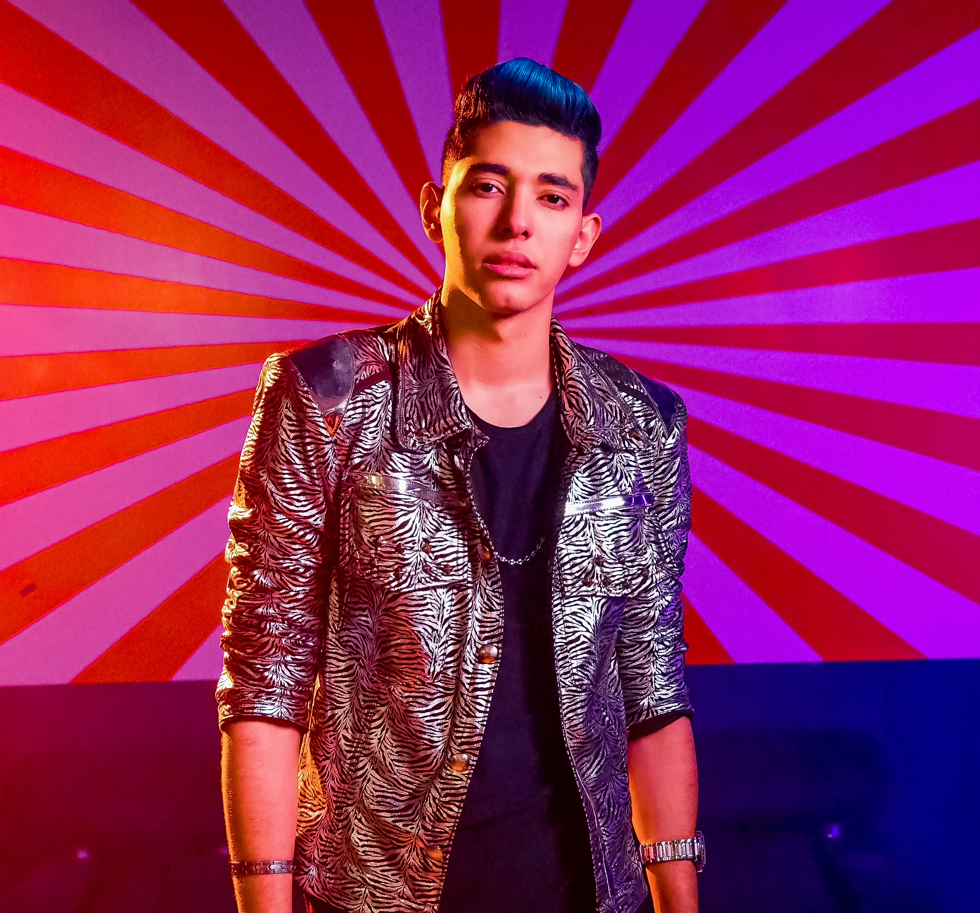 Mota se adueña de Monitor Latino con doble #1